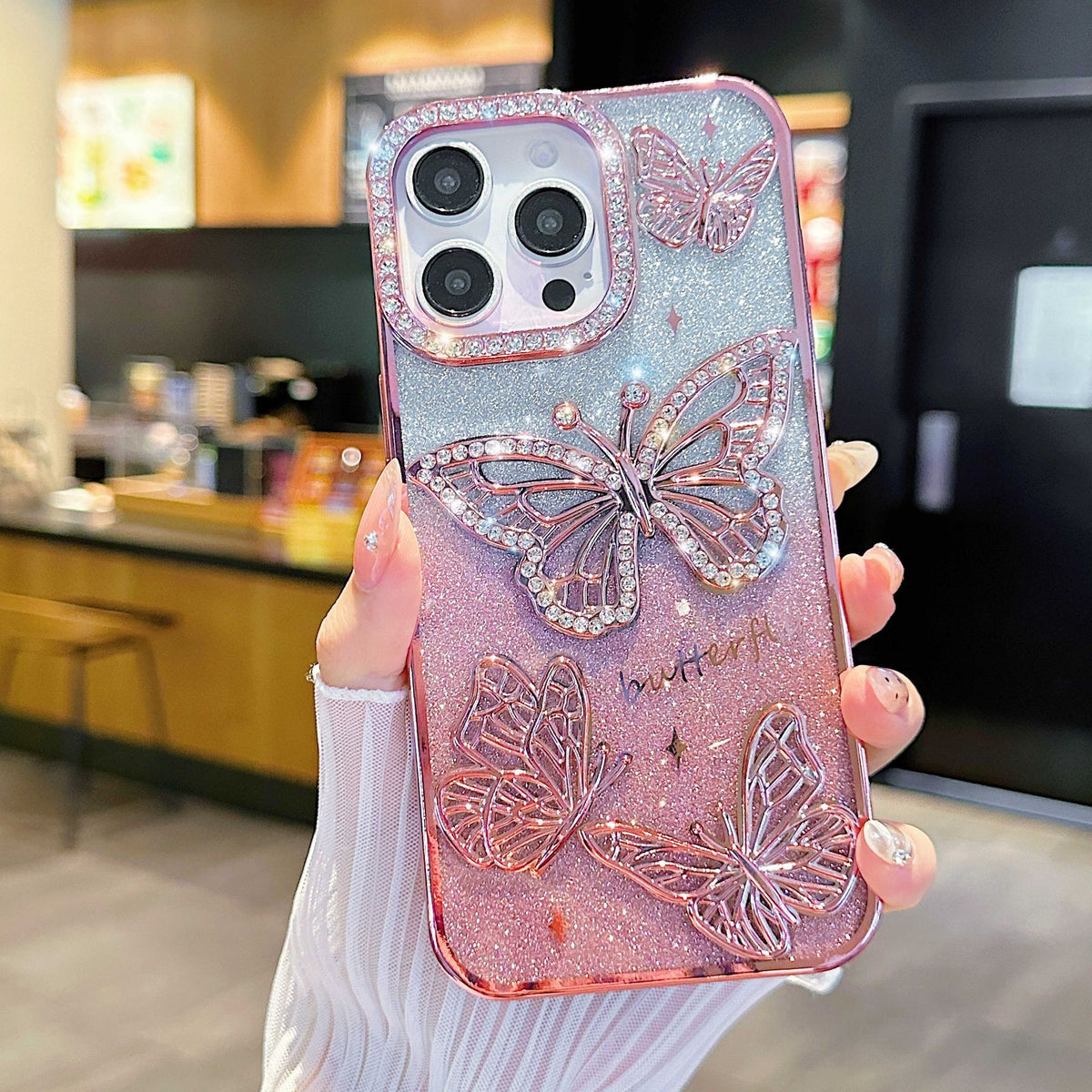 🔥Újdonság az iPhone 17 sorozatú telefontokokban - dekoratív tok fényes kristályokkal és pillangóval iPhone-ra
