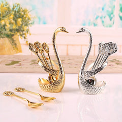 Little Swan kanálkészlet - 6 darabos rozsdamentes acél kanalat és 1 darabos hattyútalpat tartalmaz